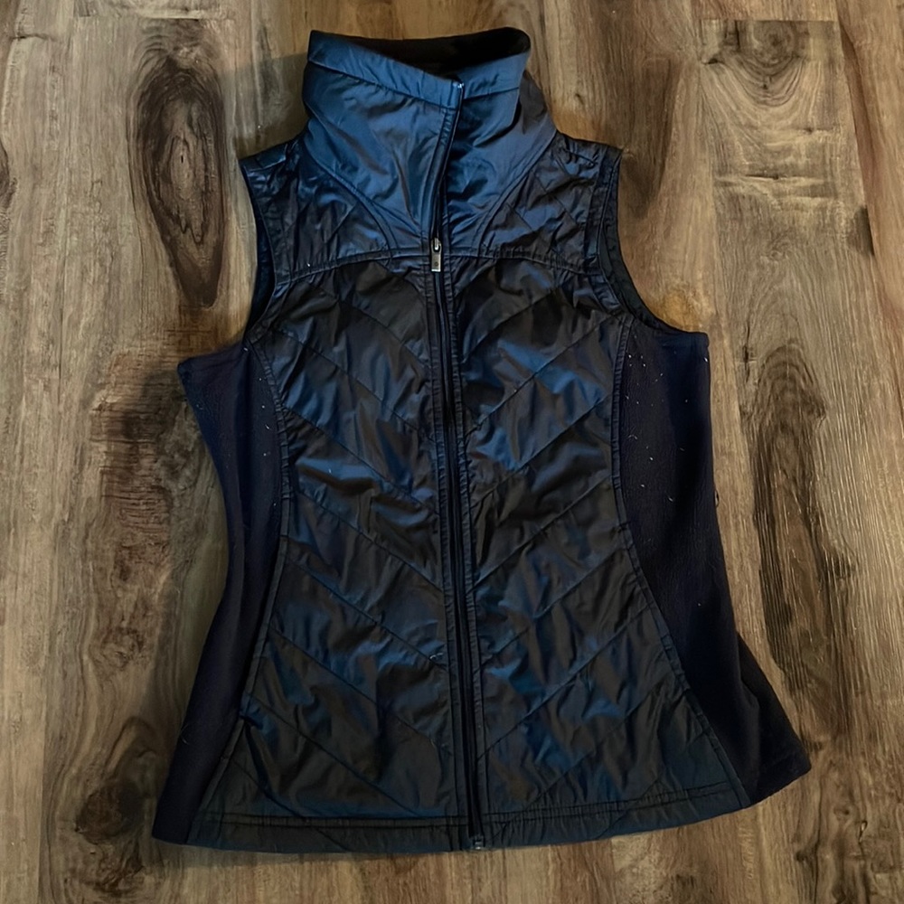 Vintage Columbia Lightweight Winter Vest for Women with Pockets